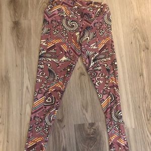LulaRoe tall and curvy leggings